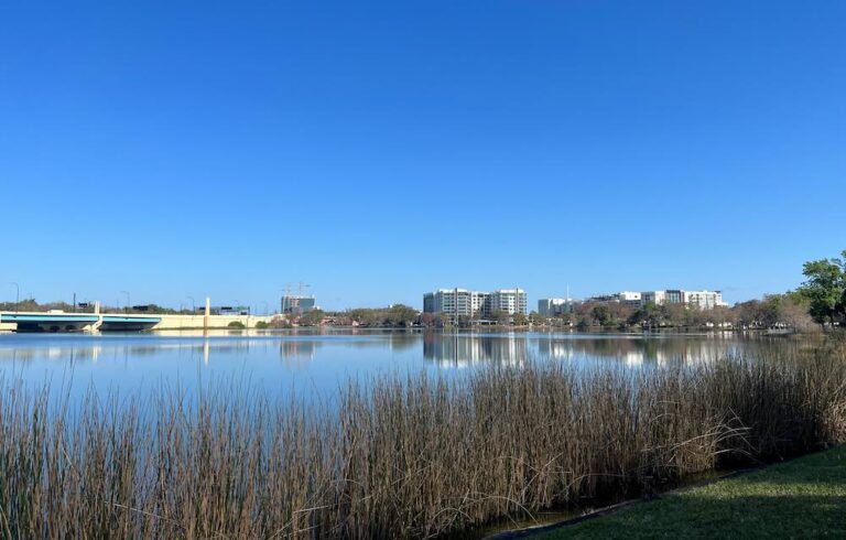 Blue-green algae alert for Lake Ivanhoe lifted by health officials