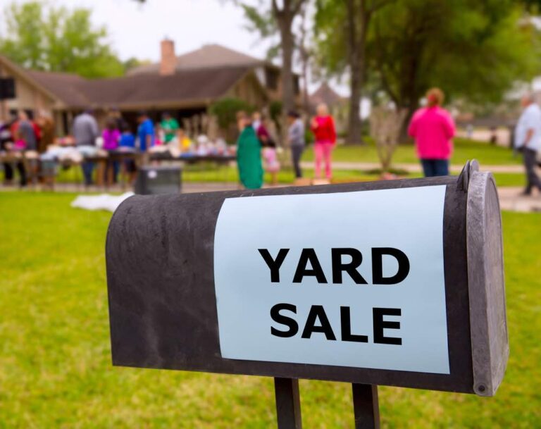 Yard sale fundraiser at Pet Alliance of Greater Orlando