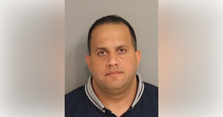 Kissimmee pastor arrested for allegedly masturbating at Starbucks for second time