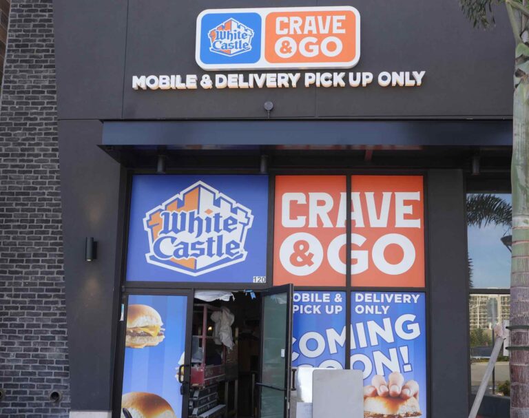 White Castle Crave Go location in Orlando