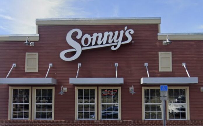 Sonny's BBQ in east Orlando (Photo: Google)