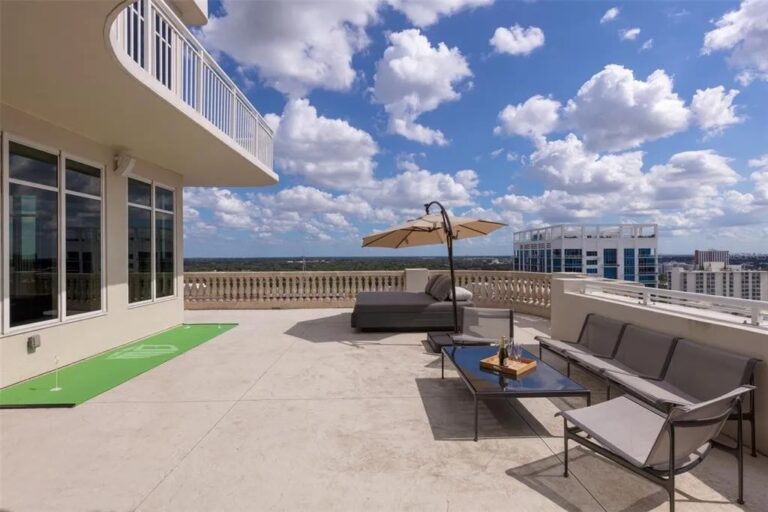 Terrace at Mo Bambas penthouse in downtown Orlando