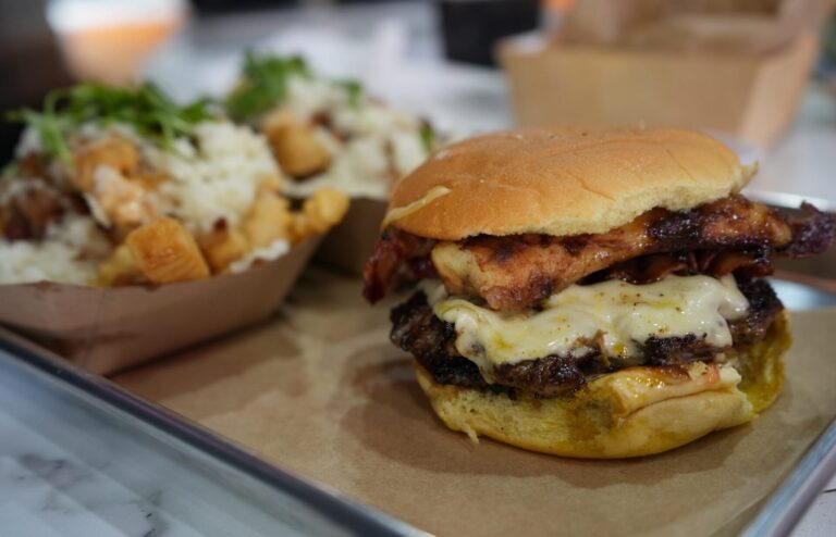 Papi Smash Burger opens downtown Orlando location