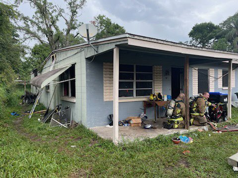 Fire consumes unoccupied home in south Orlando