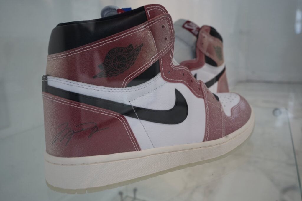 Air Jordan 1 Trophy Room
