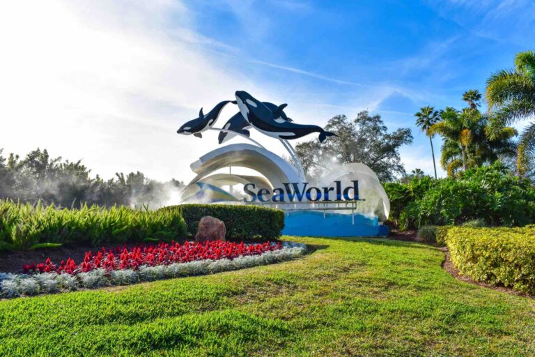 SeaWorld Orlando entrance on International Drive