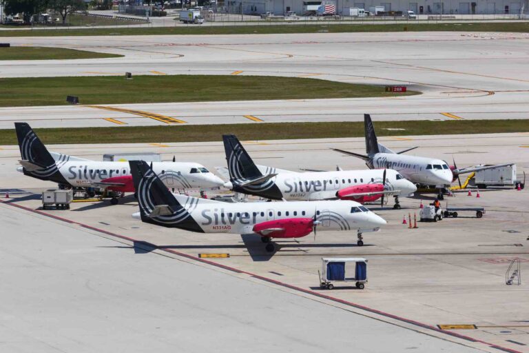 Silver Airways airplanes in Fort Lauderdale
