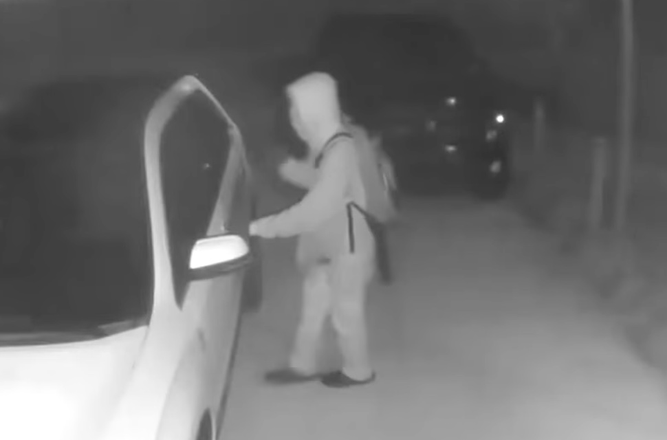 Suspect wanted for burglary in Deltona