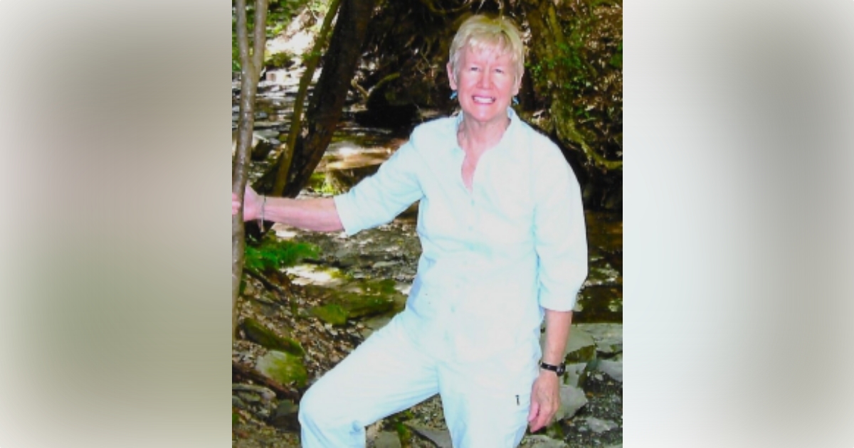 Carolyn Foy Barry
