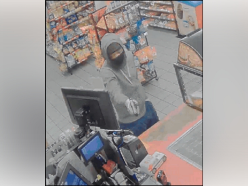 Nijah Jahni Mitchell shown on video surveillance footage committing an armed robbery on April 1, 2023. (Photo: United States Attorney's Office for the Middle District of Florida)